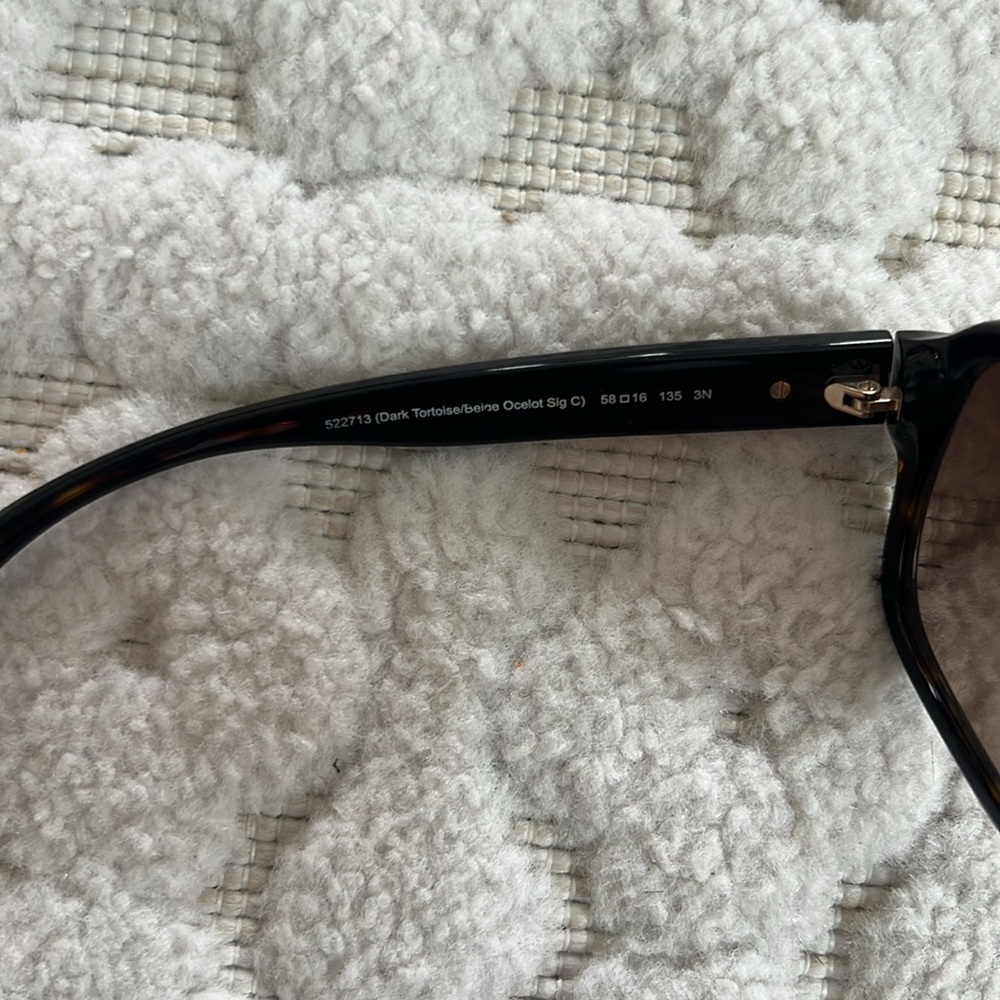Coach HC8105 Brown / Tortoise Sunglasses ~ CALLOUT - Picture 6 of 11